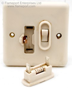 MK 6138 switch with fuse, no flex outlet
