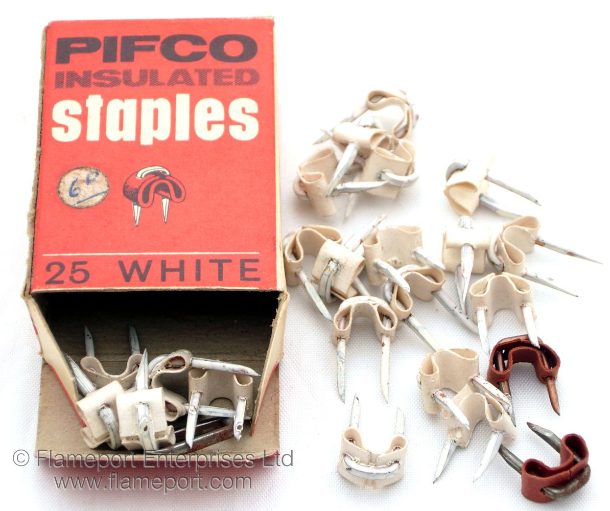 Pifco White Insulated Staples