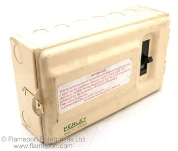 Henley metal cased 6 way fusebox wylex fuse box instructions 