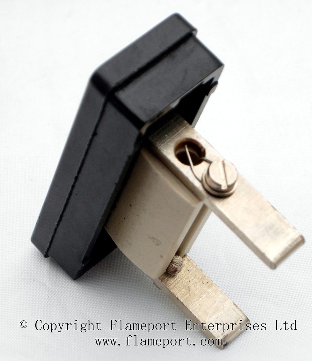 MEMERA 3 Four way plastic rewireable fusebox