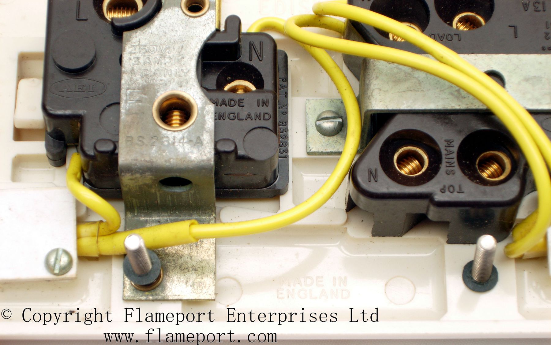 AEI combined fused switch and single socket outlet