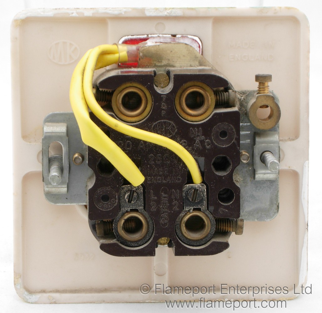 MK 20 amp water heater switch