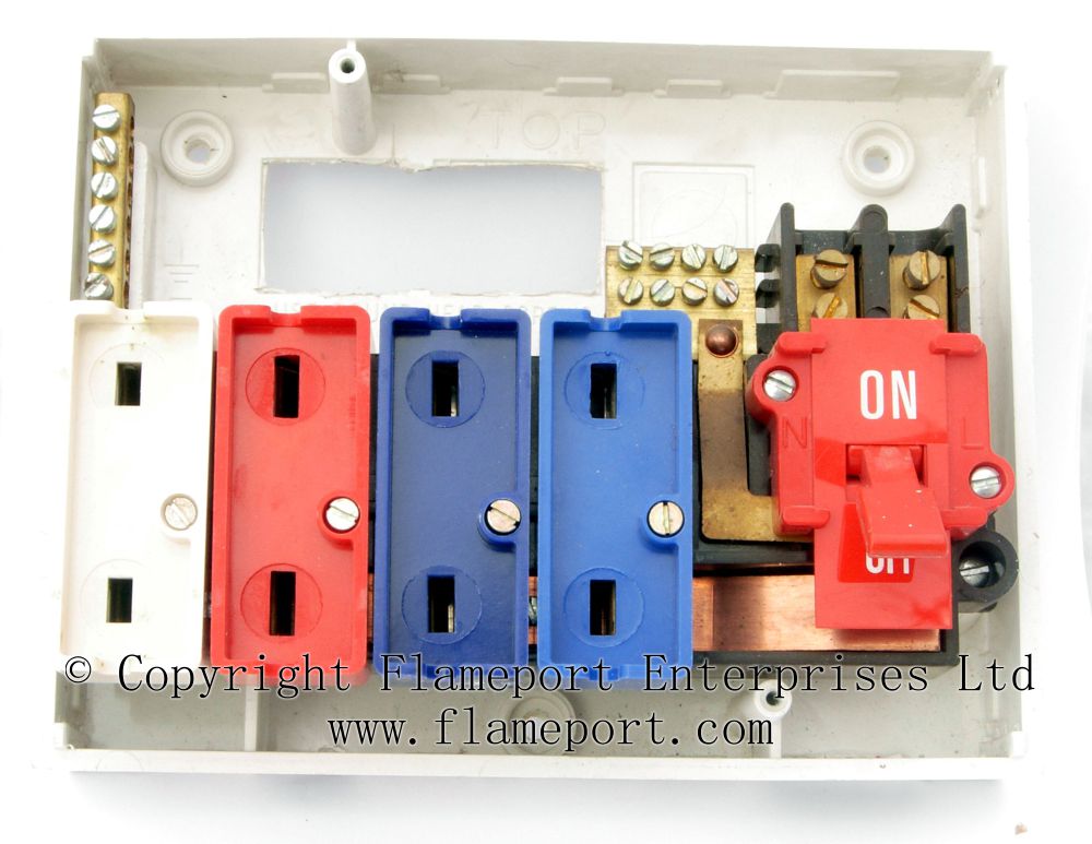 Centaur white plastic 4 way fusebox old wylex fuse box cover 