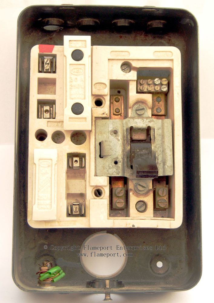 MEM 4 way enclosed grey metal fuse box #2 enclosed fuse box 