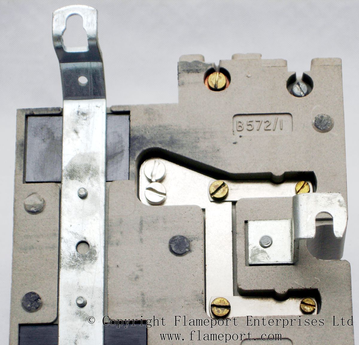 MEM 4 way enclosed grey metal fuse box ceramic fuses old box 