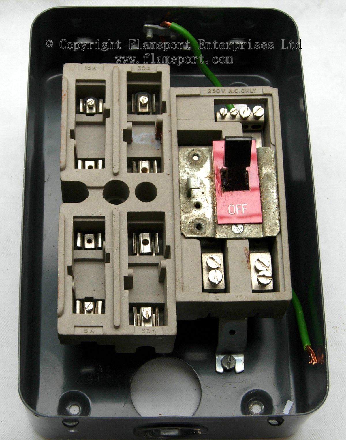 MEM 4 way enclosed grey metal fuse box ceramic fuses old box 