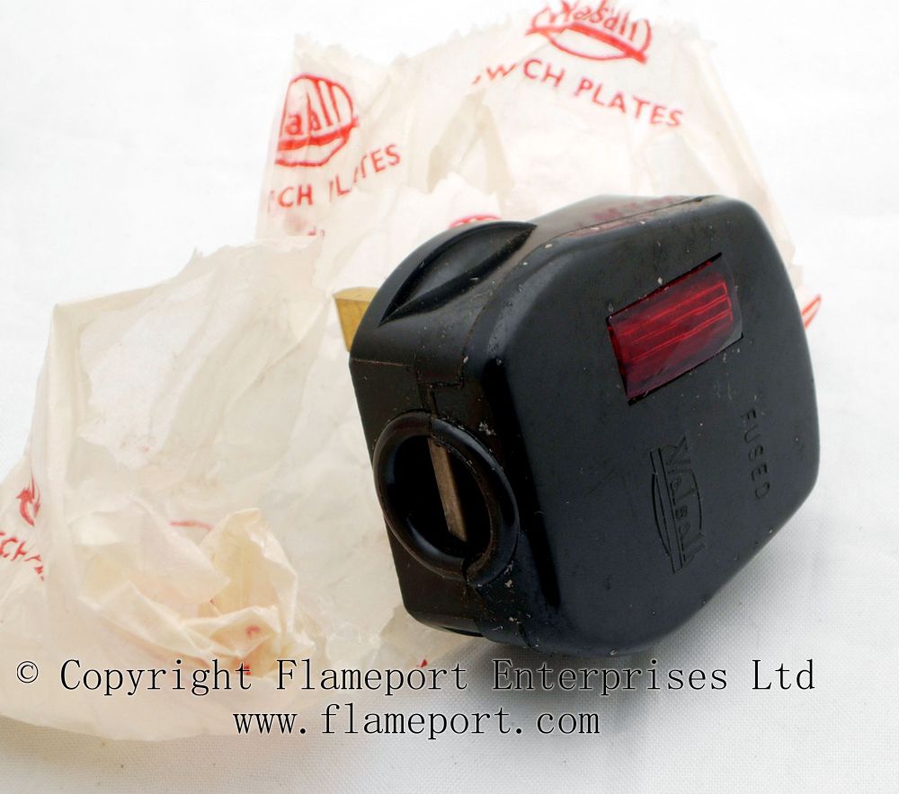 Walsall 13A plug with neon indicator wylex standard fuse box 