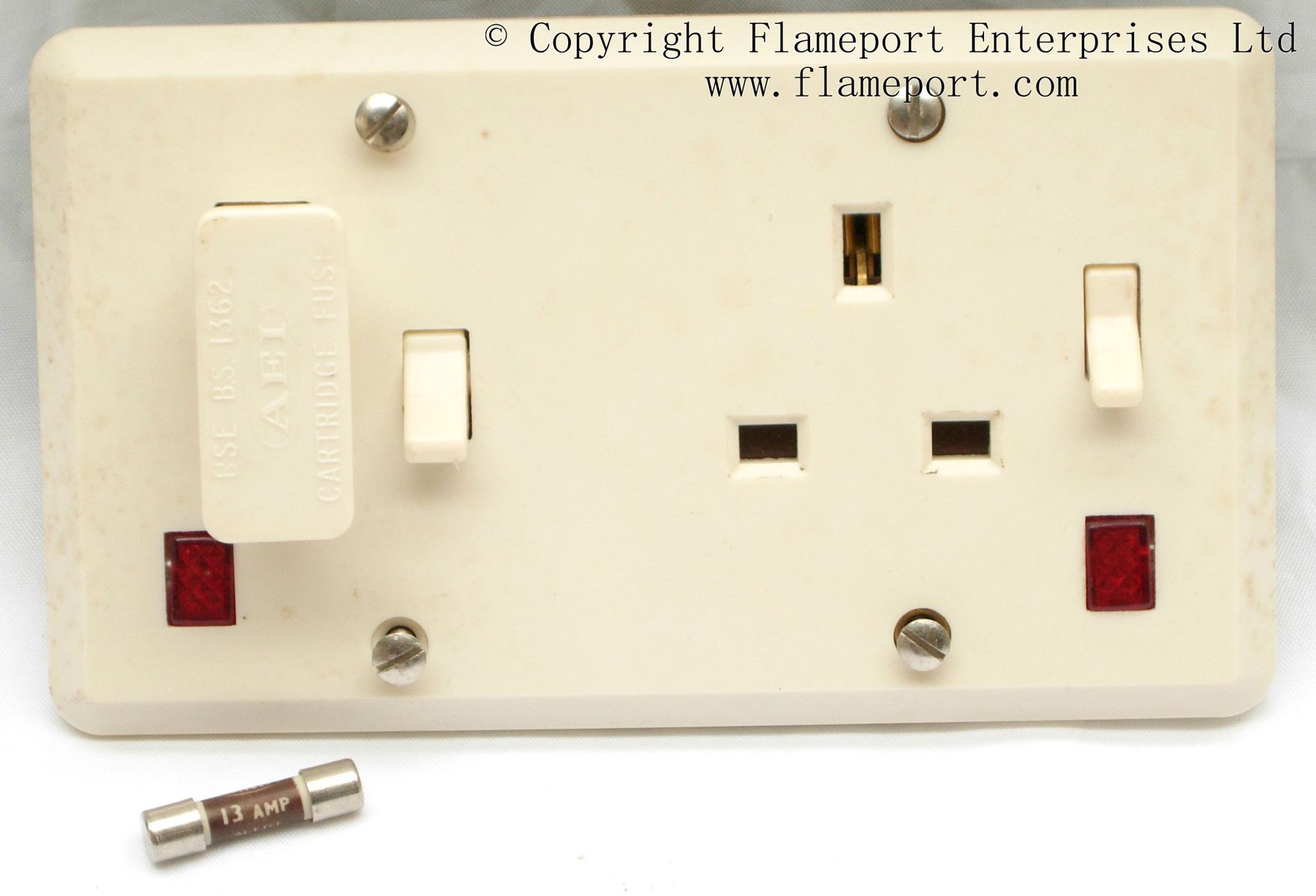 aei_socket_and_fused_outlet_fuse_out